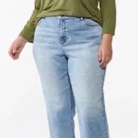 Cato | Plus Size Distressed Hem Ankle Jeans Light Wash Denim Various Sizes - Picture 2 of 3